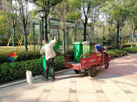物业保洁 不仅仅是扫地，更是社区品质的守护者